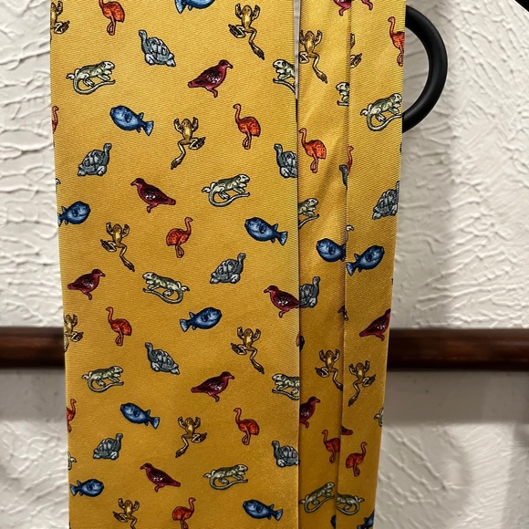 Men's 100% Italian silk neck tie from the American Museum of Natural History - Picture 2 of 5